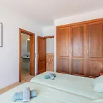 Casa Del Mar Ilic With Communal Pool And Sea Views Коста Бланка