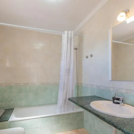 Casa Del Mar Ilic With Communal Pool And Sea Views Apartamento *