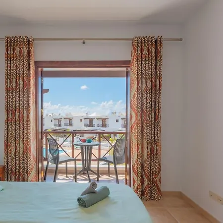 Casa Del Mar Ilic With Communal Pool And Sea Views