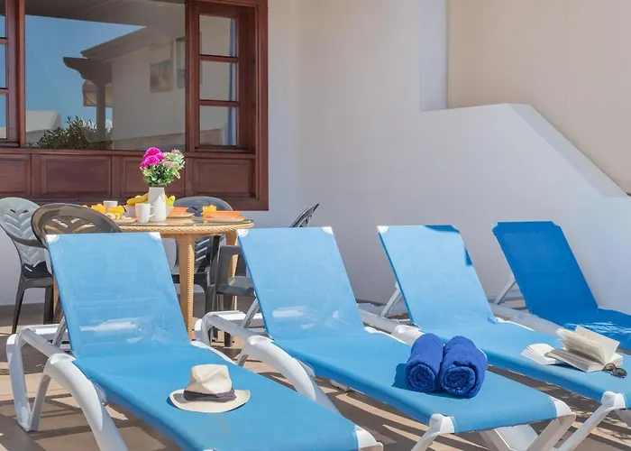 Casa Del Mar Ilic With Communal Pool And Sea Views דירה פלאיה בלנקה