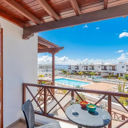 Casa Del Mar Ilic With Communal Pool And Sea Views Daire Playa Blanca