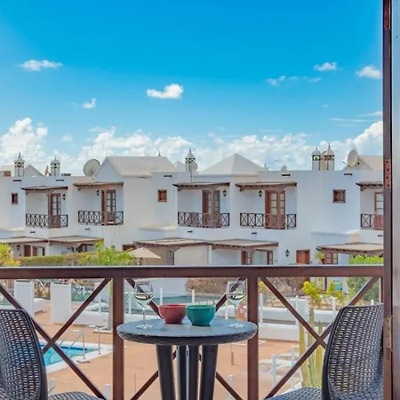 Daire Casa Del Mar Ilic With Communal Pool And Sea Views Playa Blanca