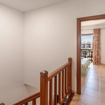 Casa Del Mar Ilic With Communal Pool And Sea Views Playa Blanca