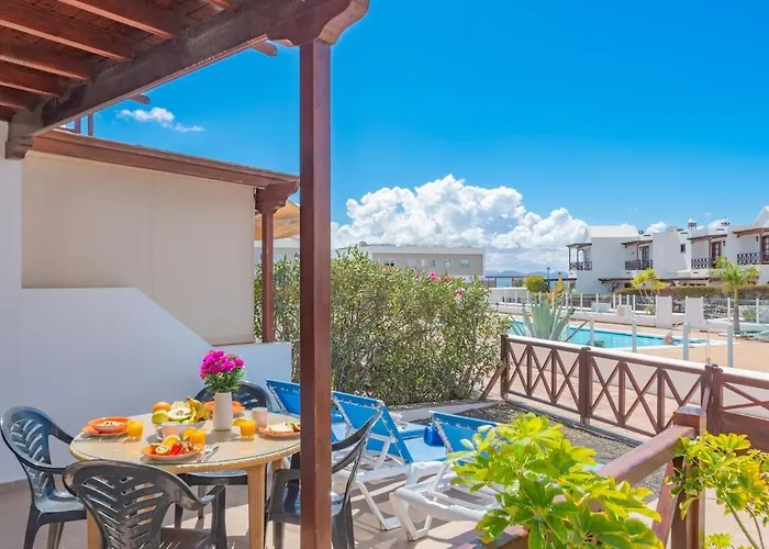 Casa Del Mar Ilic With Communal Pool And Sea Views *