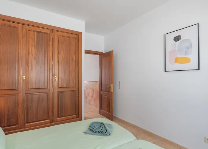 Апартаменты Casa Del Mar Ilic With Communal Pool And Sea Views Коста Бланка