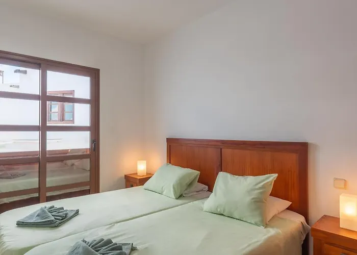 Casa Del Mar Ilic With Communal Pool And Sea Views Apartamento Playa Blanca (Lanzarote)