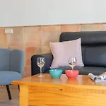 Casa Del Mar Ilic With Communal Pool And Sea Views Apartment *