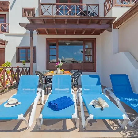 Casa Del Mar Ilic With Communal Pool And Sea Views *