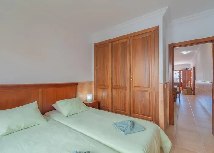 Casa Del Mar Ilic With Communal Pool And Sea Views Appartamento