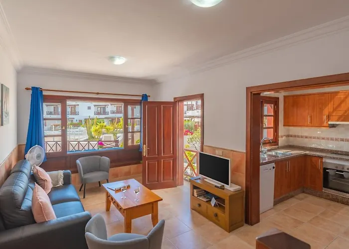 Casa Del Mar Ilic With Communal Pool And Sea Views *